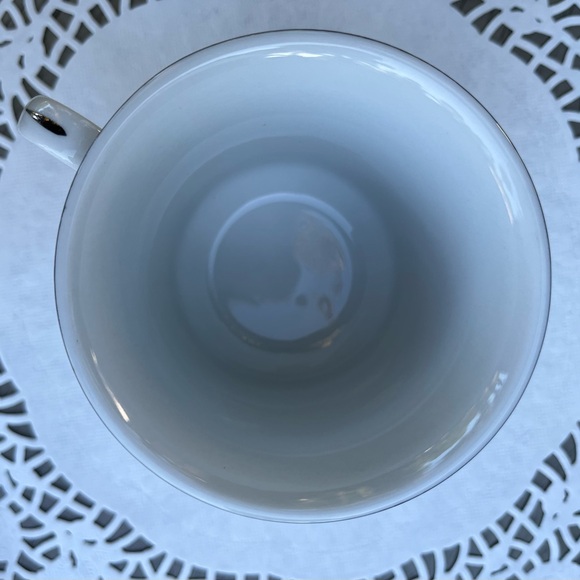 LYNNS Fine China Annie Collection Saucer (4) & Footed Cups (2) - Picture 8 of 12